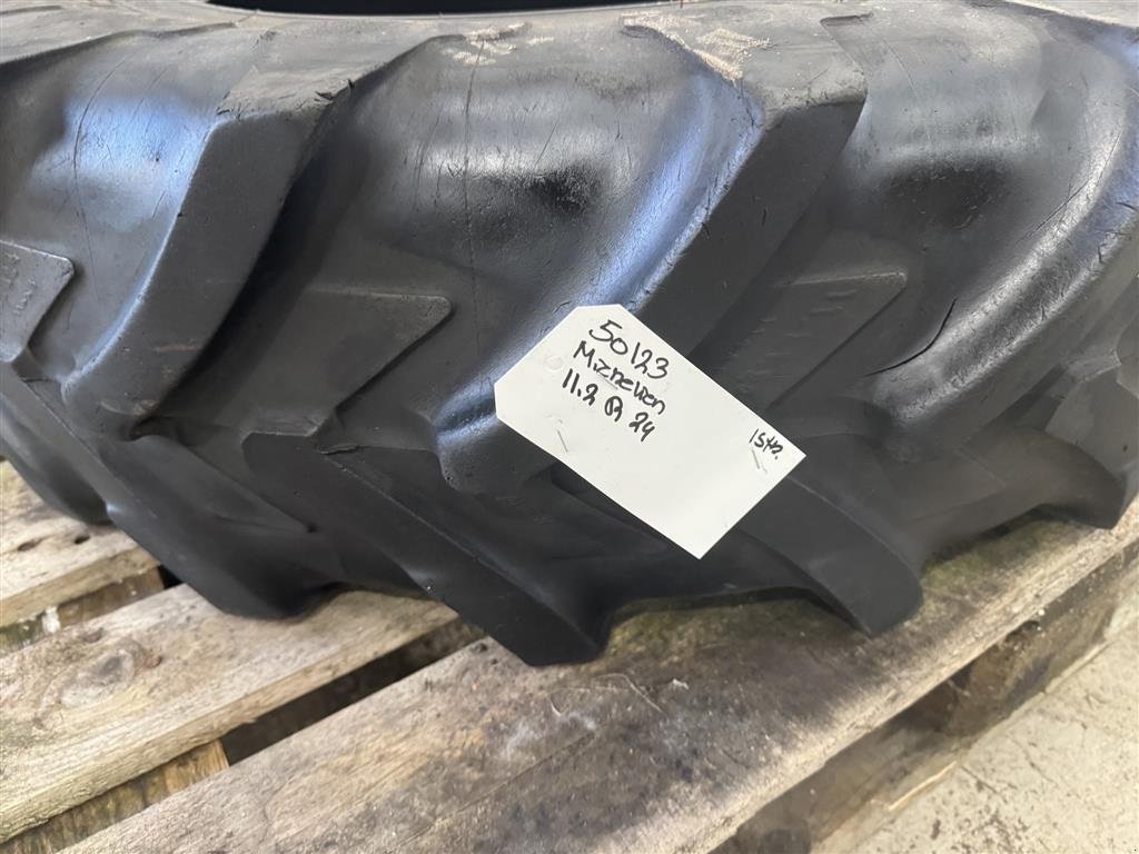Reifen des Typs Michelin 11.2R24, Gebrauchtmaschine in Haderup (Bild 2)