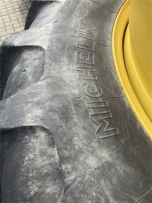 Reifen des Typs Michelin 16.9 X 38 med kroge, Gebrauchtmaschine in Mern (Bild 2)