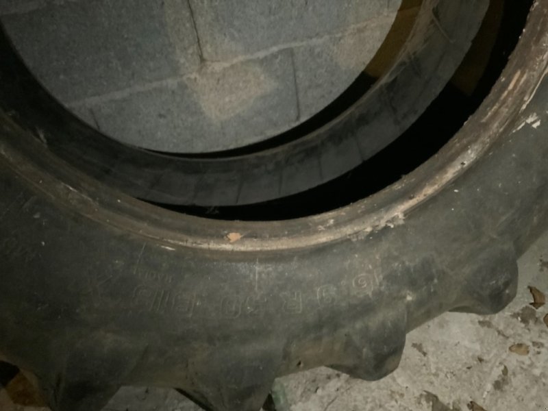 Reifen du type Michelin 16.9R30 BIB X, Gebrauchtmaschine en VERNOUX EN VIVARAIS (Photo 1)