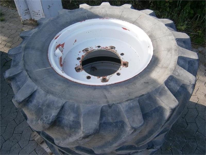 Reifen des Typs Michelin 17.5-24, Gebrauchtmaschine in Mern (Bild 4)