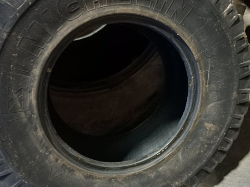 Reifen типа Michelin 335/80 R20, Gebrauchtmaschine в Großhabersdorf (Фотография 1)