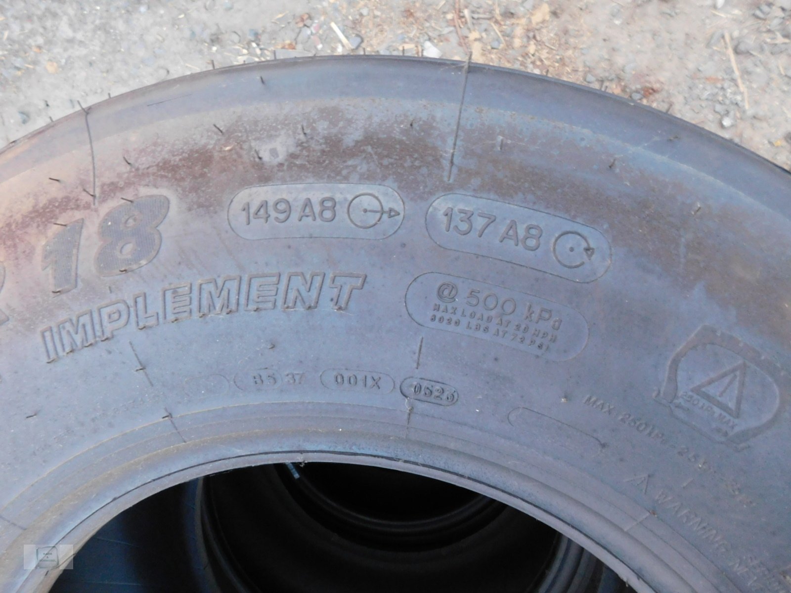 Reifen des Typs Michelin 340/65 R18, Neumaschine in Gross-Bieberau (Bild 3)