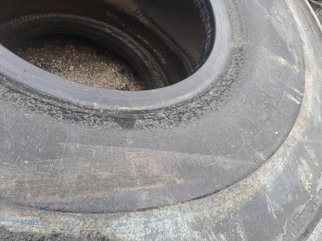 Reifen des Typs Michelin 37.25R35 XTS, Neumaschine in Vorchdorf (Bild 11)