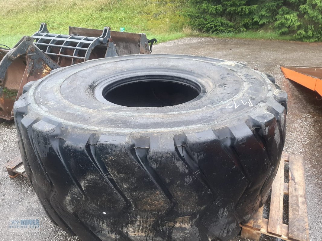 Reifen des Typs Michelin 37.25R35 XTS, Neumaschine in Vorchdorf (Bild 9)