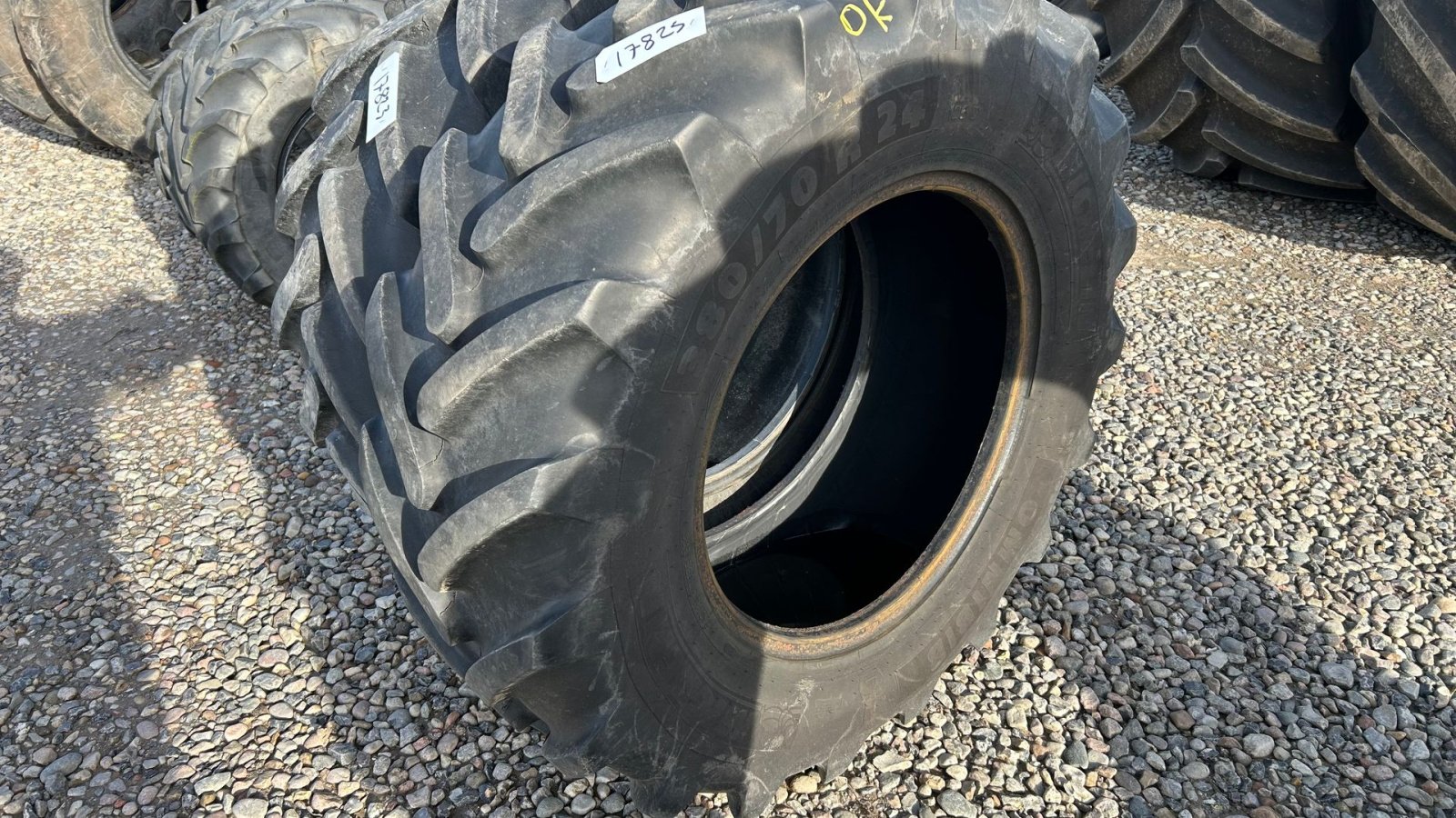 Reifen des Typs Michelin 380/70R24, Gebrauchtmaschine in Rødekro (Bild 2)