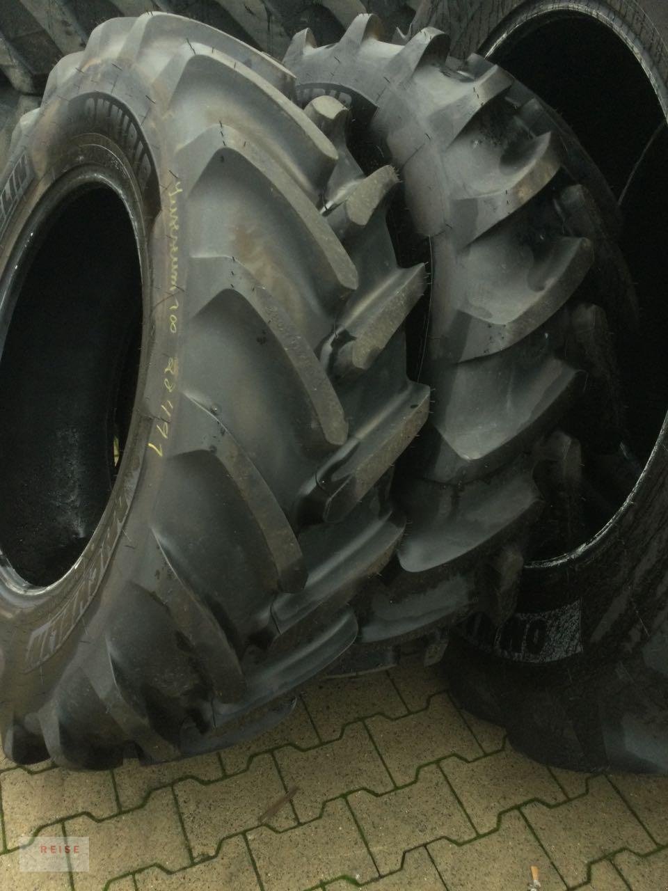 Reifen des Typs Michelin 380/70R28 OmniBib, Gebrauchtmaschine in Lippetal / Herzfeld (Bild 1)