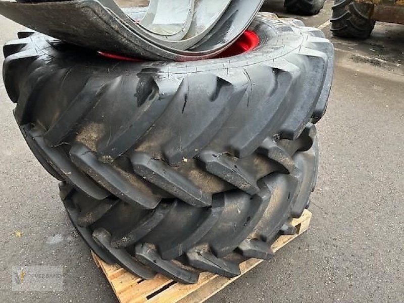 Reifen typu Michelin 580/70 R38, Vorführmaschine v Colmar-Berg (Obrázek 8)