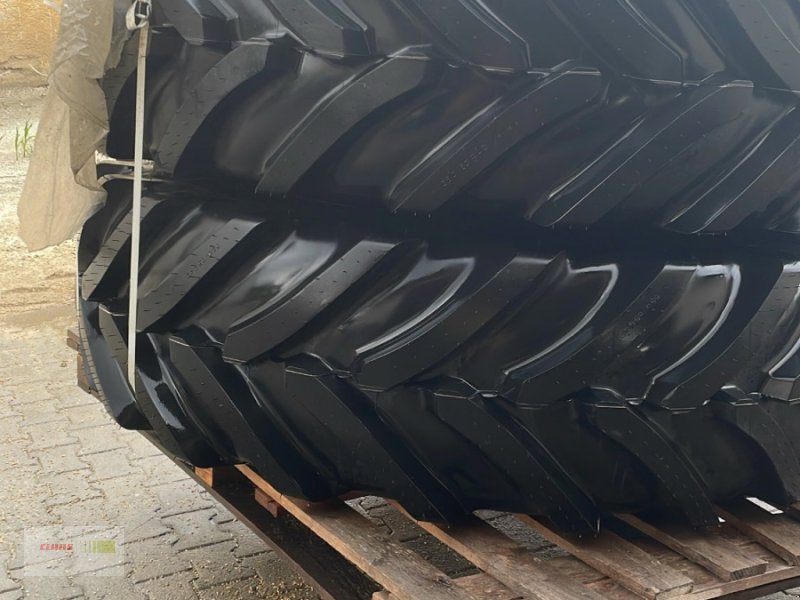 Reifen des Typs Michelin 580/85 R42, Neumaschine in Mengkofen