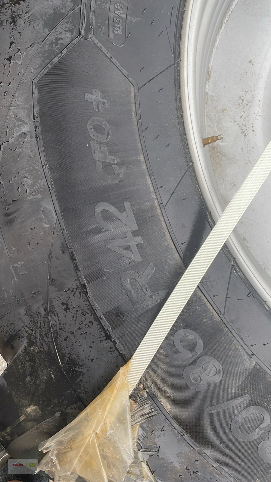 Reifen des Typs Michelin 580/85 R42, Neumaschine in Mengkofen (Bild 7)