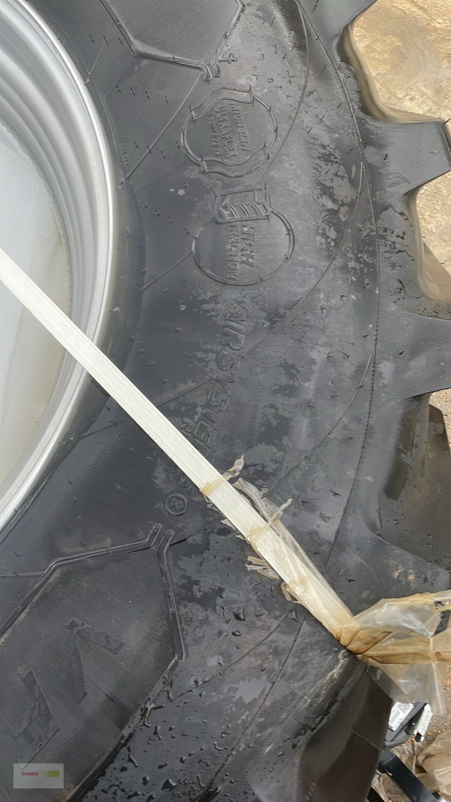 Reifen des Typs Michelin 580/85 R42, Neumaschine in Mengkofen (Bild 8)