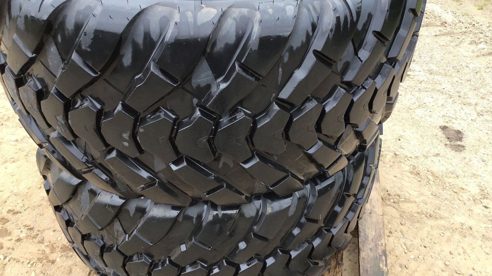 Reifen типа Michelin 650/65 30.5, Gebrauchtmaschine в Bording (Фотография 1)