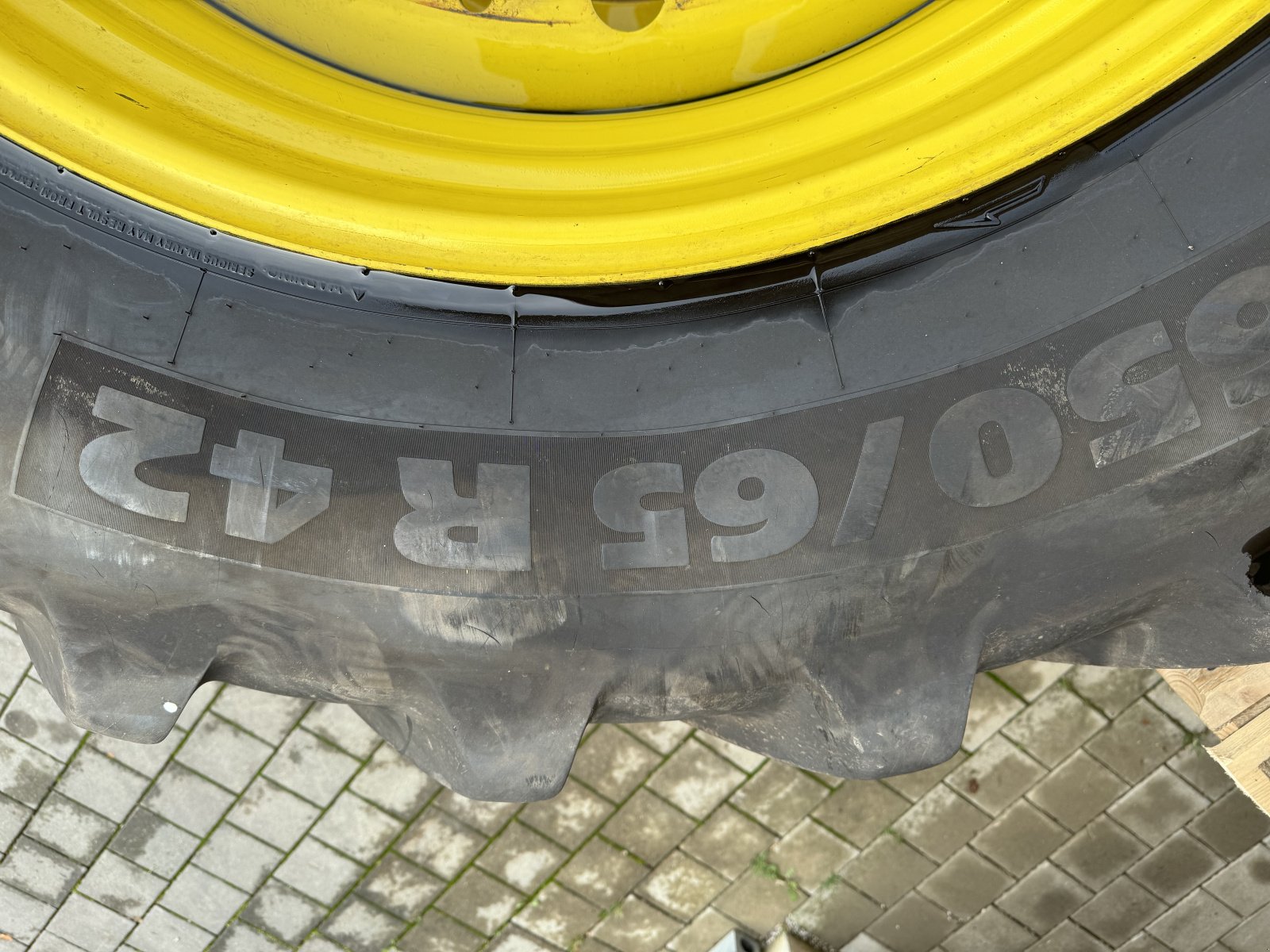Reifen des Typs Michelin 650/65 R42, Gebrauchtmaschine in Esting (Bild 3)