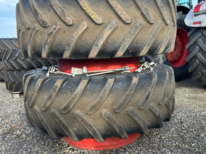 Reifen Türe ait Michelin 650/65R42-42, Gebrauchtmaschine içinde Rødekro (resim 1)