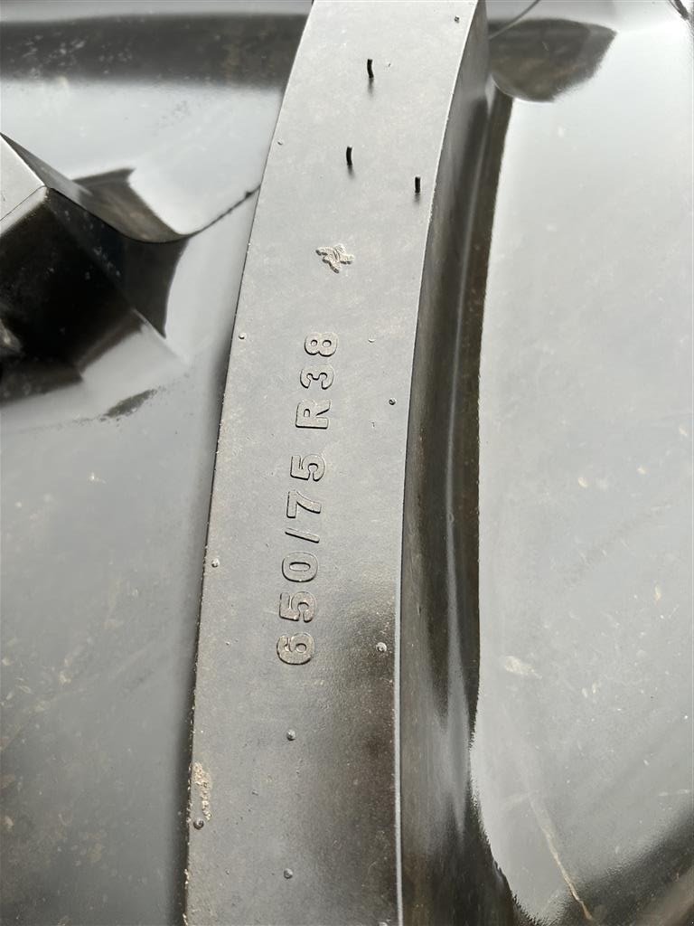 Reifen типа Michelin 650/75R38 afmontering, Gebrauchtmaschine в Rødekro (Фотография 4)
