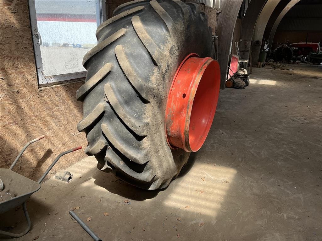 Reifen des Typs Michelin 650/85 R 38 600/70 R 30 forhjul, Gebrauchtmaschine in Borre (Bild 2)