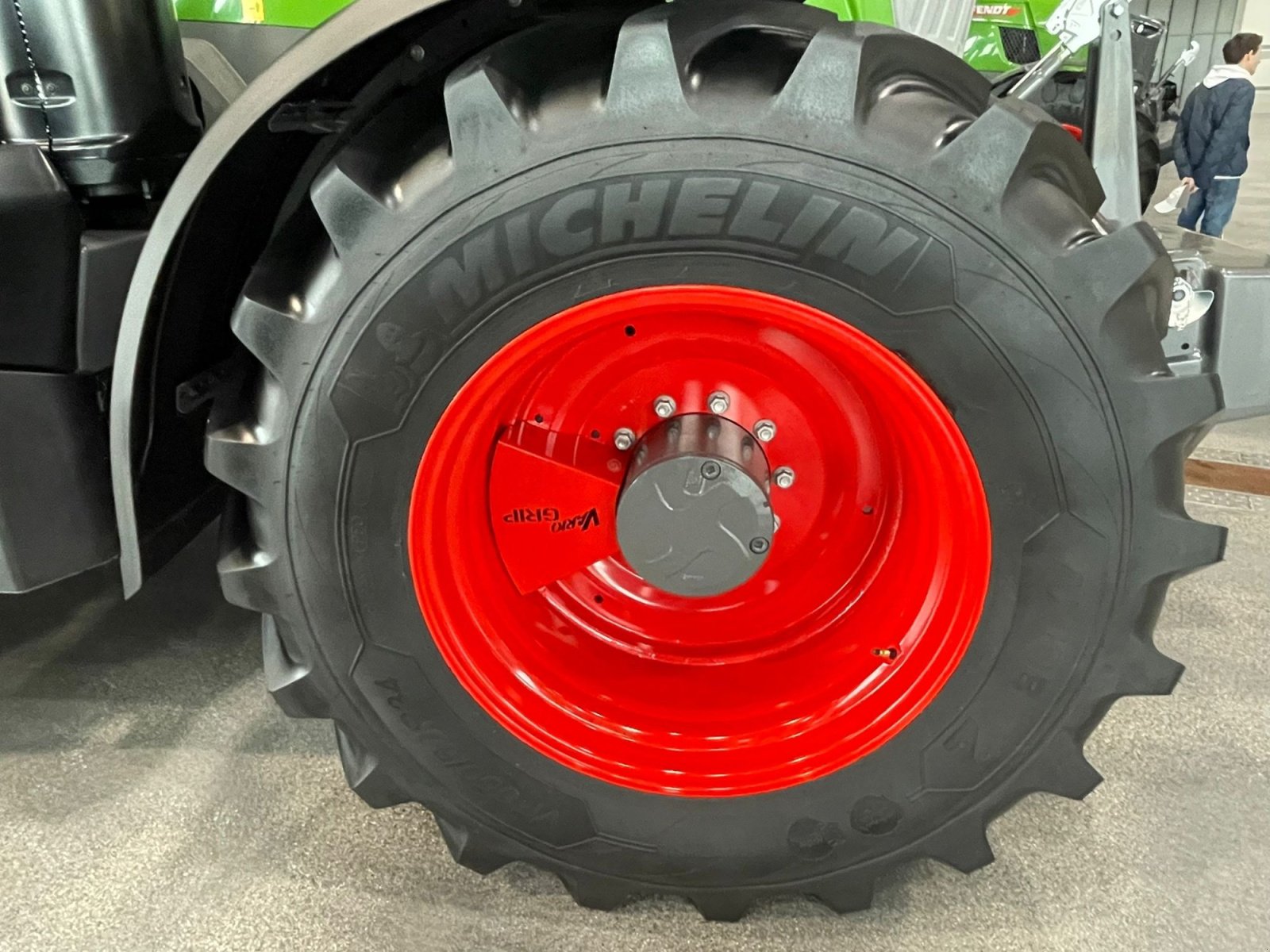 Reifen of the type Michelin 710/75 R42, Neumaschine in Aschheim (Picture 2)