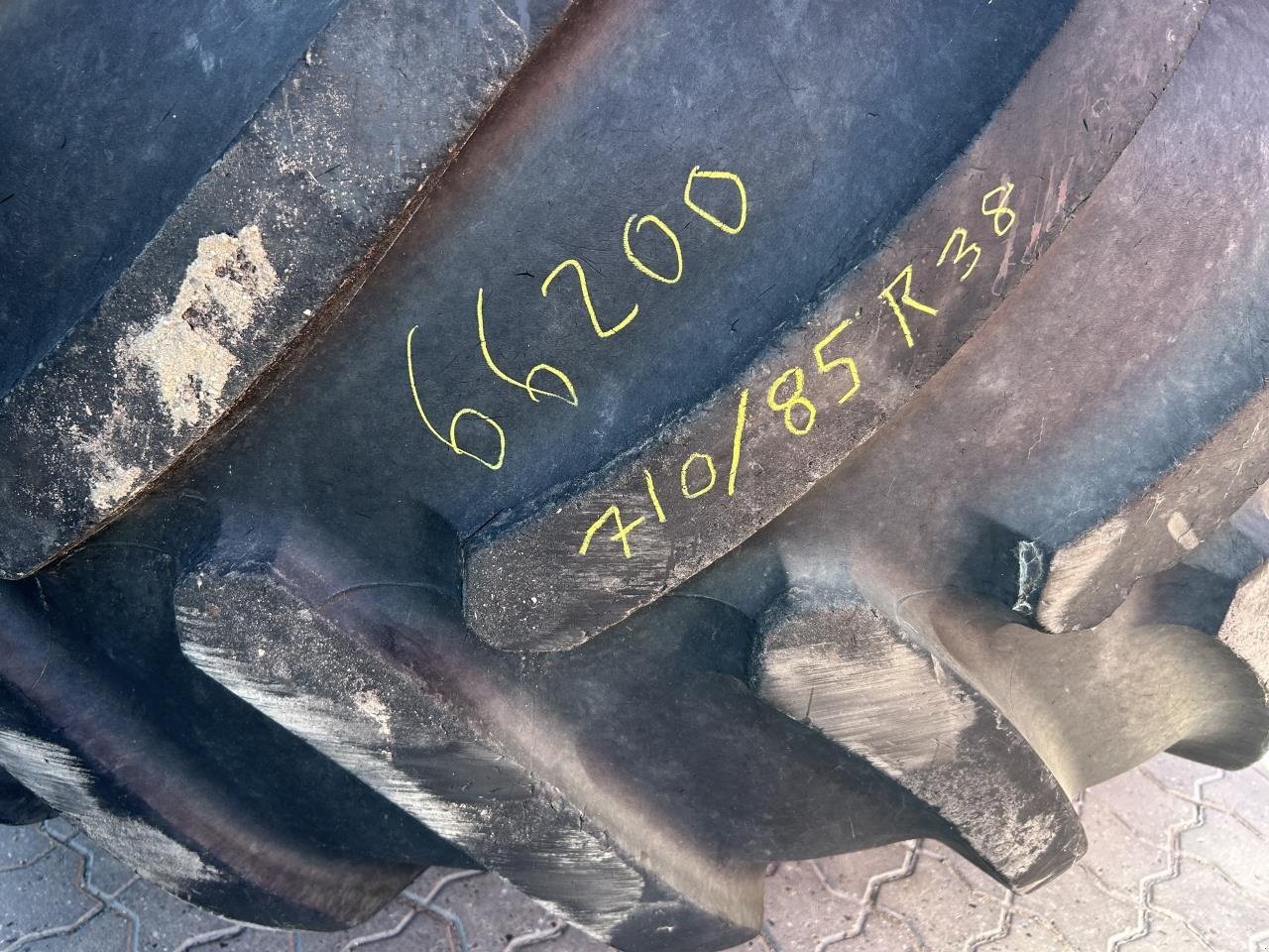 Reifen от тип Michelin 710/85R38  650/75R30, Gebrauchtmaschine в Randers SV (Снимка 3)