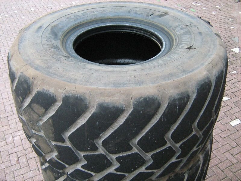 Reifen des Typs Michelin 750/65R25, Gebrauchtmaschine in Barneveld (Bild 5)