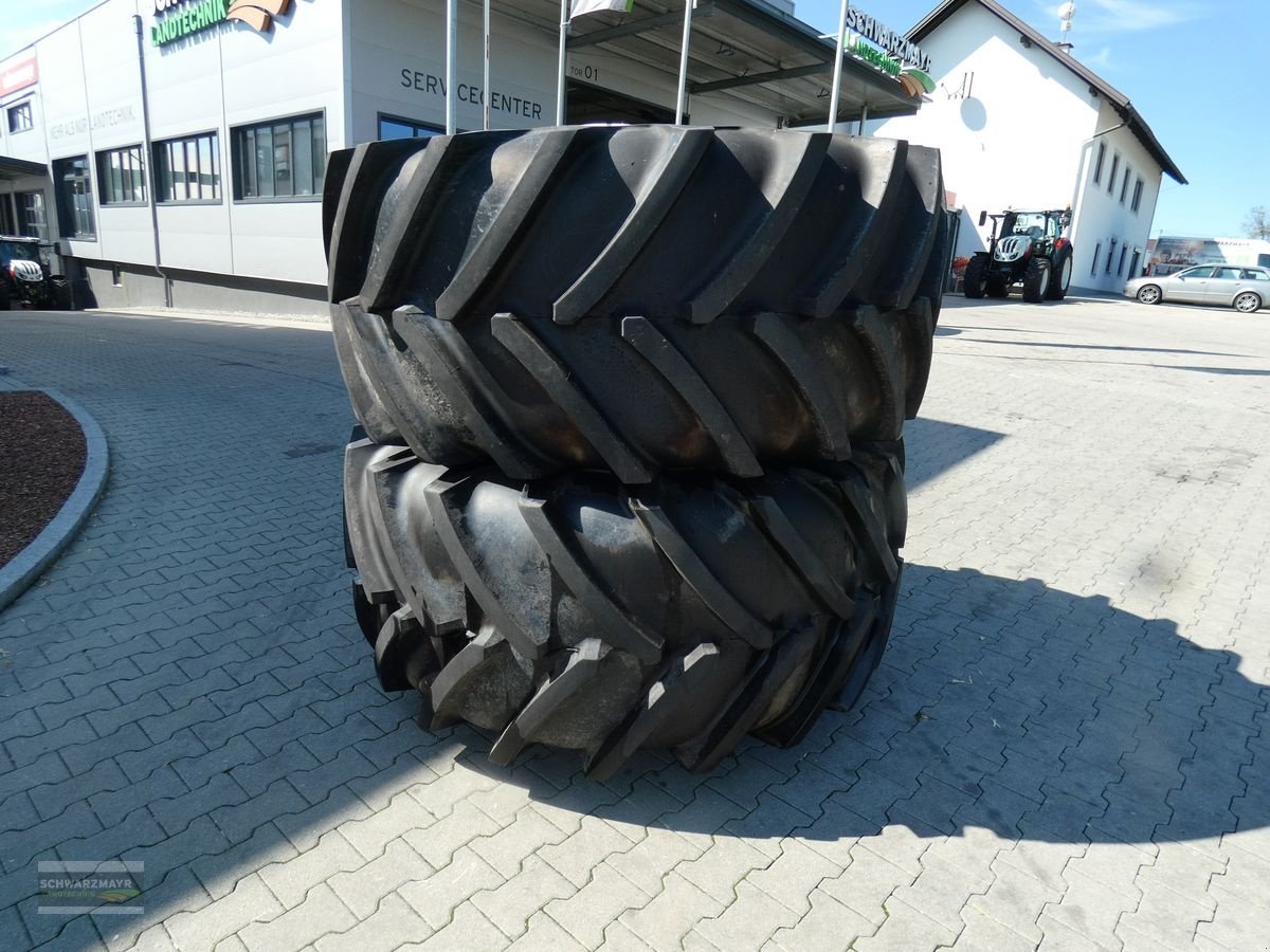 Reifen des Typs Michelin 800/65R32+520/80R26, Neumaschine in Aurolzmünster (Bild 12)