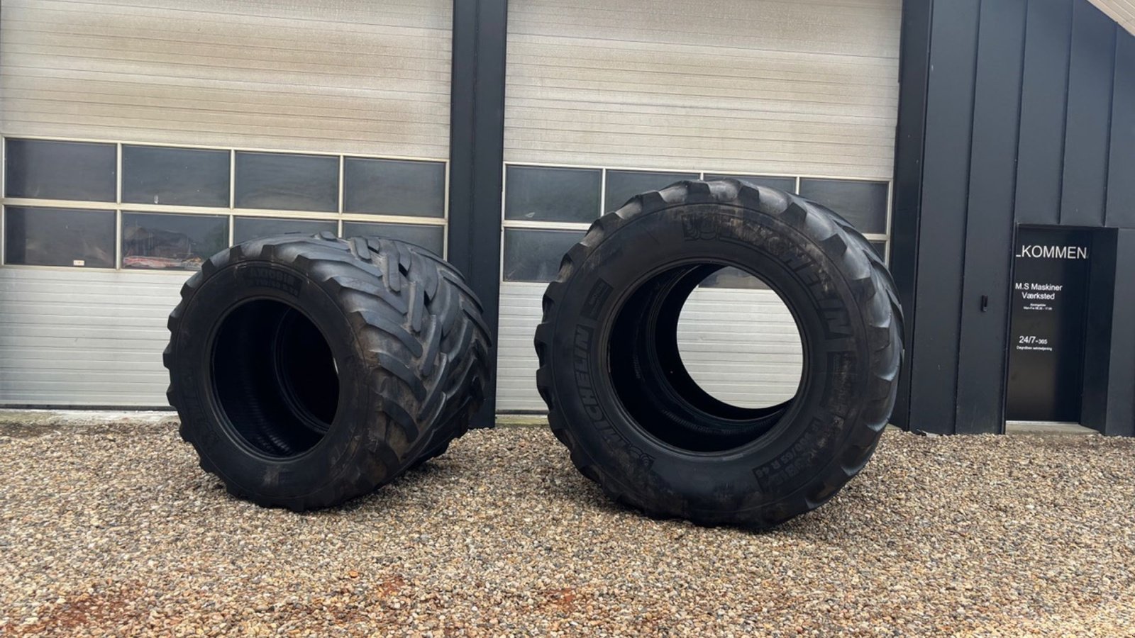 Reifen des Typs Michelin 900/65R46 & 710/60R38, Gebrauchtmaschine in Hejnsvig (Bild 1)