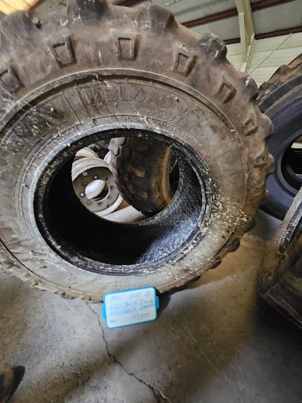 Reifen des Typs Michelin Bibload Hard Surface, Gebrauchtmaschine in Montpellier (Bild 1)