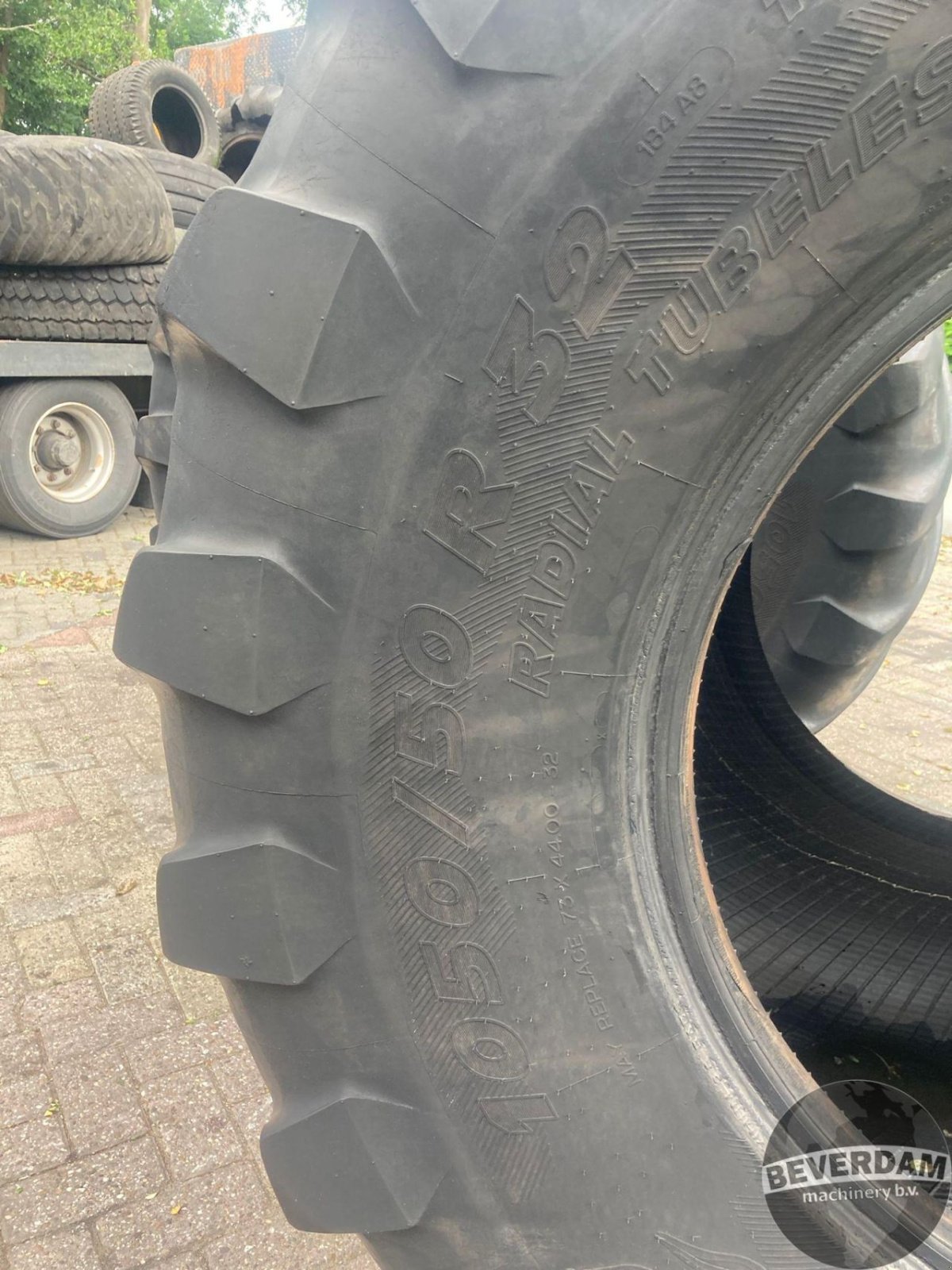 Reifen des Typs Michelin MEGA BIB 1050/50R32, Gebrauchtmaschine in Vriezenveen (Bild 10)