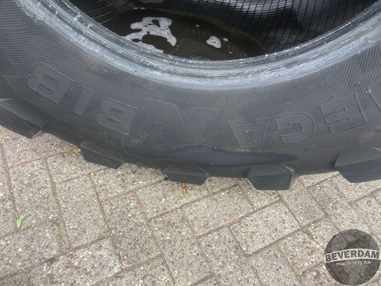 Reifen van het type Michelin MEGA BIB 1050/50R32, Gebrauchtmaschine in Vriezenveen (Foto 9)