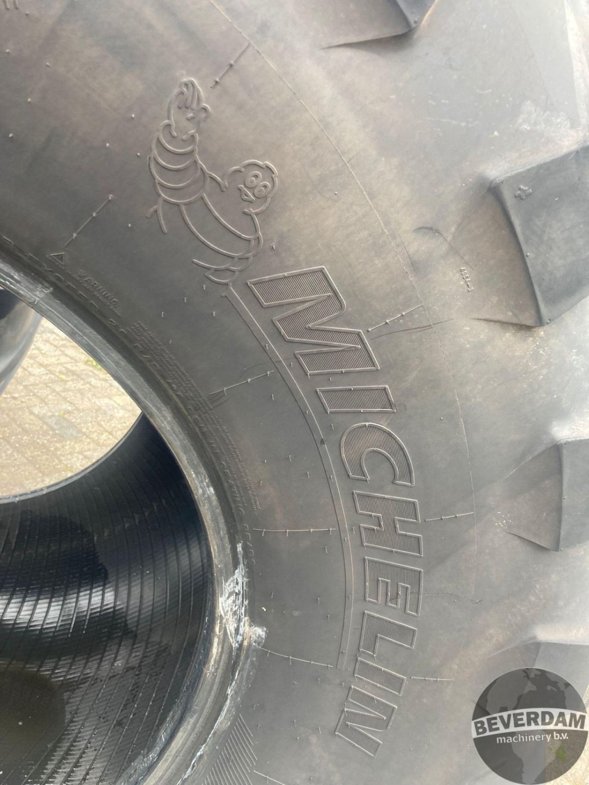 Reifen van het type Michelin MEGA BIB 1050/50R32, Gebrauchtmaschine in Vriezenveen (Foto 11)