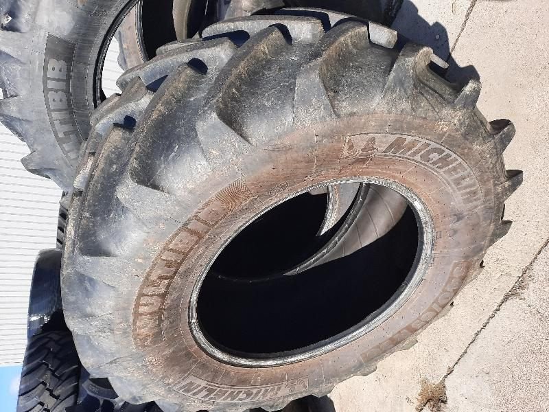 Reifen tipa Michelin MULTIBIB 540/65R30 OCC.10%, Gebrauchtmaschine u THOUARS (Slika 3)