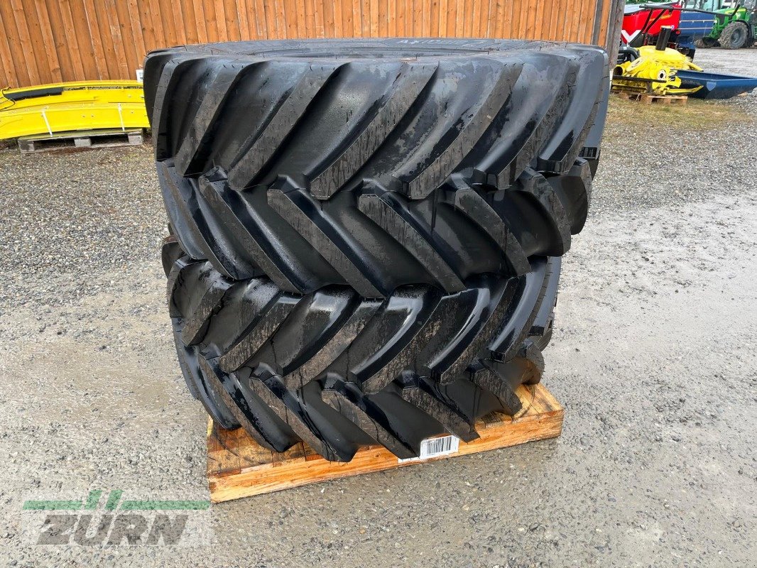 Reifen of the type Michelin VF 600/60 R30 AxioBib 2, Neumaschine in Kanzach (Picture 1)
