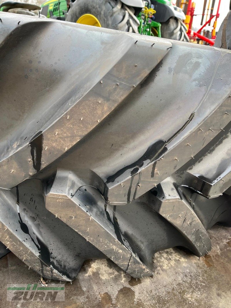 Reifen of the type Michelin VF 600/60 R30 AxioBib 2, Neumaschine in Kanzach (Picture 7)