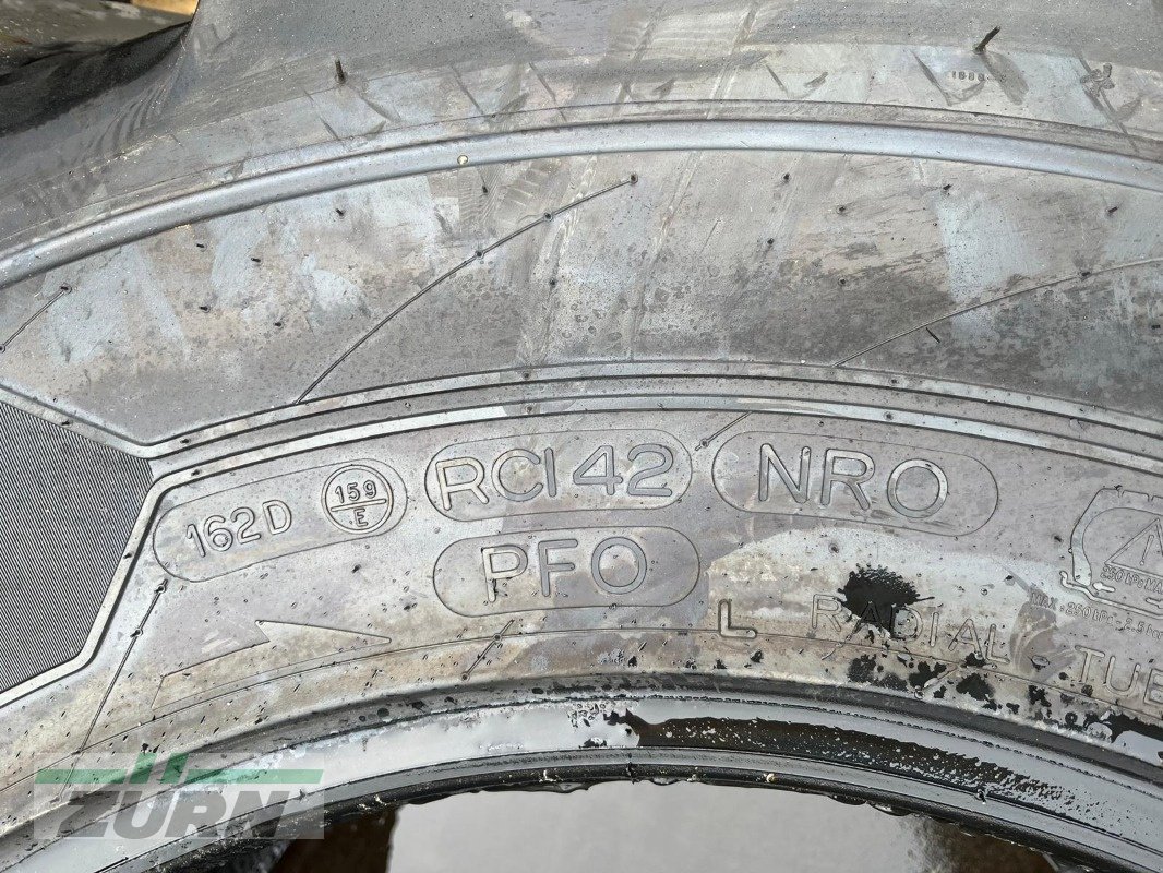 Reifen of the type Michelin VF 600/60 R30 AxioBib 2, Neumaschine in Kanzach (Picture 8)