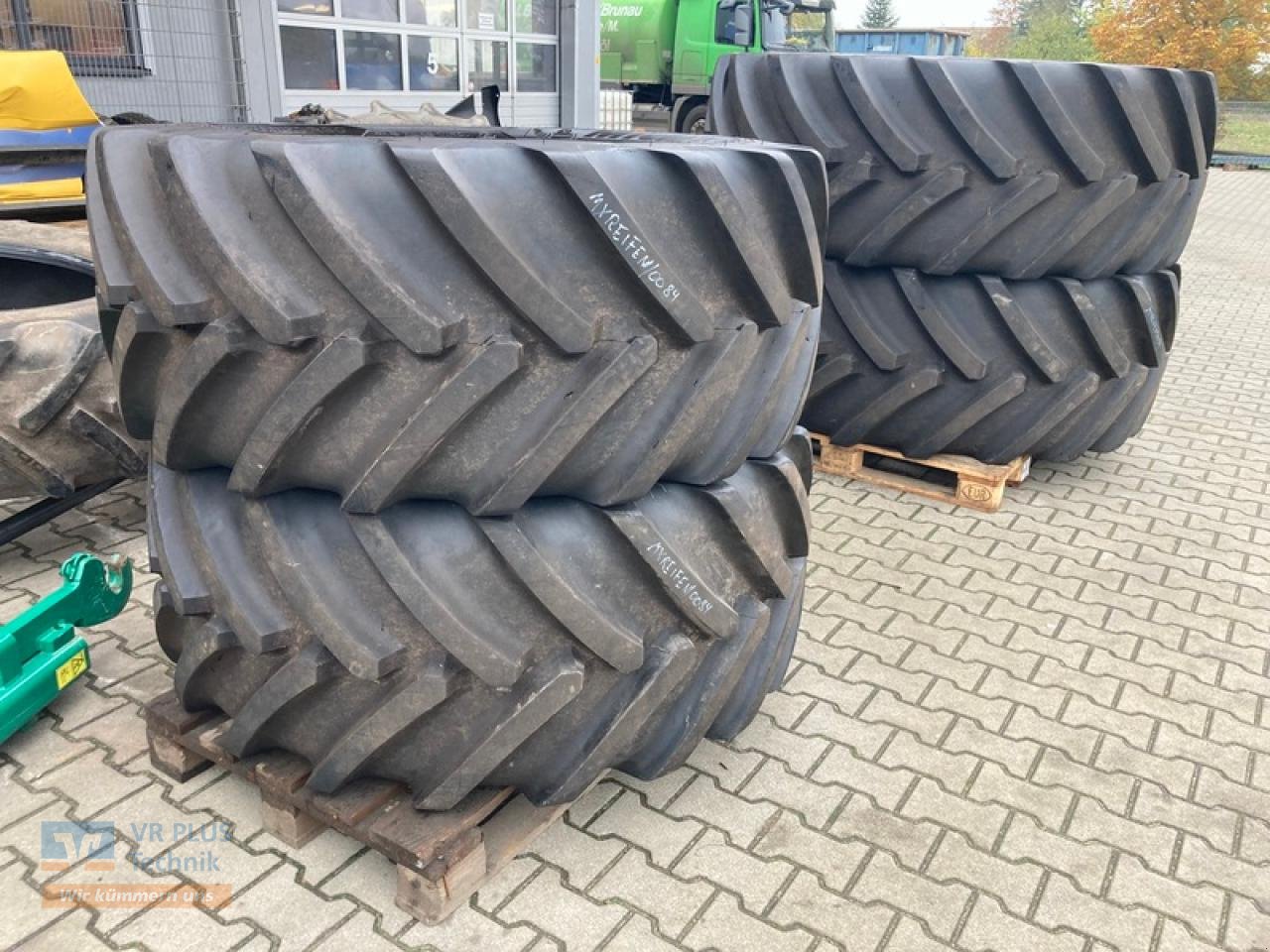 Reifen des Typs Michelin VF710/60R42 // VF600/60R30, Neumaschine in Osterburg (Bild 1)