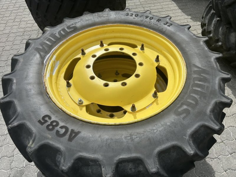 Reifen des Typs Mitas 320/90R32, Gebrauchtmaschine in Randers SV (Bild 1)