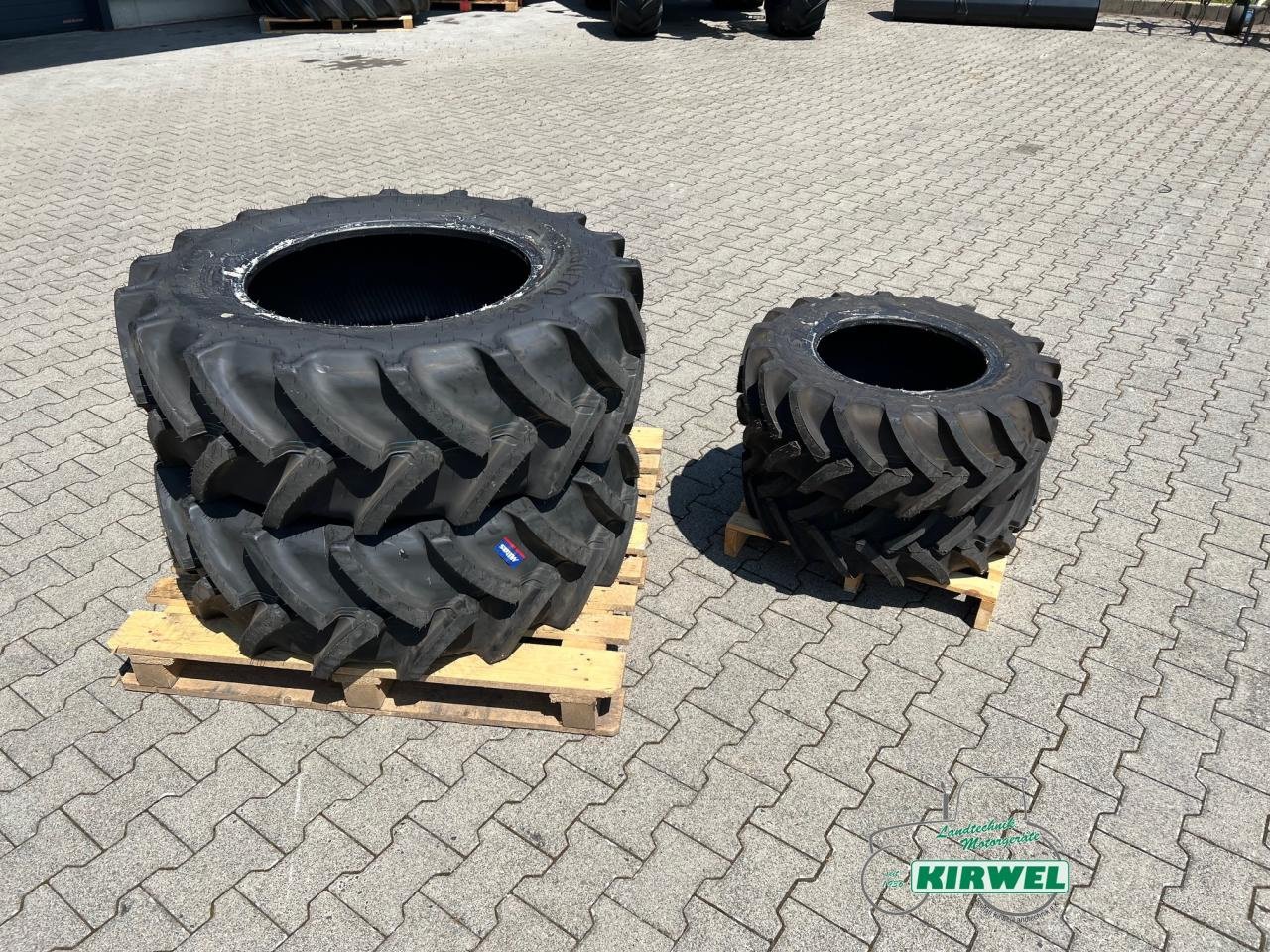 Reifen tip Mitas 360/70 R24 // 265/70 R16, Neumaschine in Blankenheim (Poză 1)
