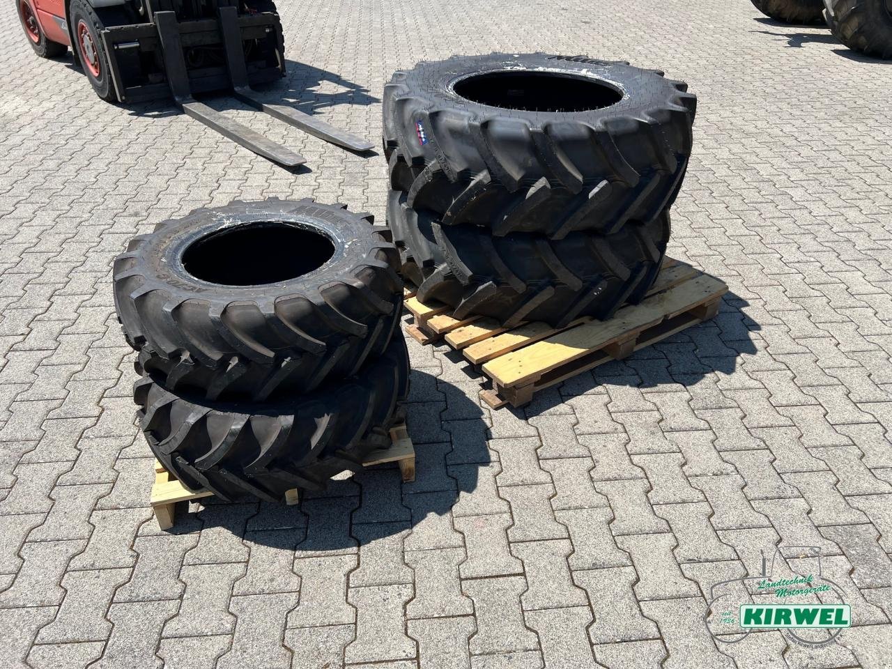 Reifen tip Mitas 360/70 R24 // 265/70 R16, Neumaschine in Blankenheim (Poză 3)