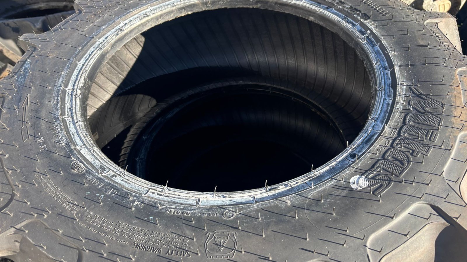 Reifen typu Mitas 420/70-24, Gebrauchtmaschine v Roskilde (Obrázek 2)