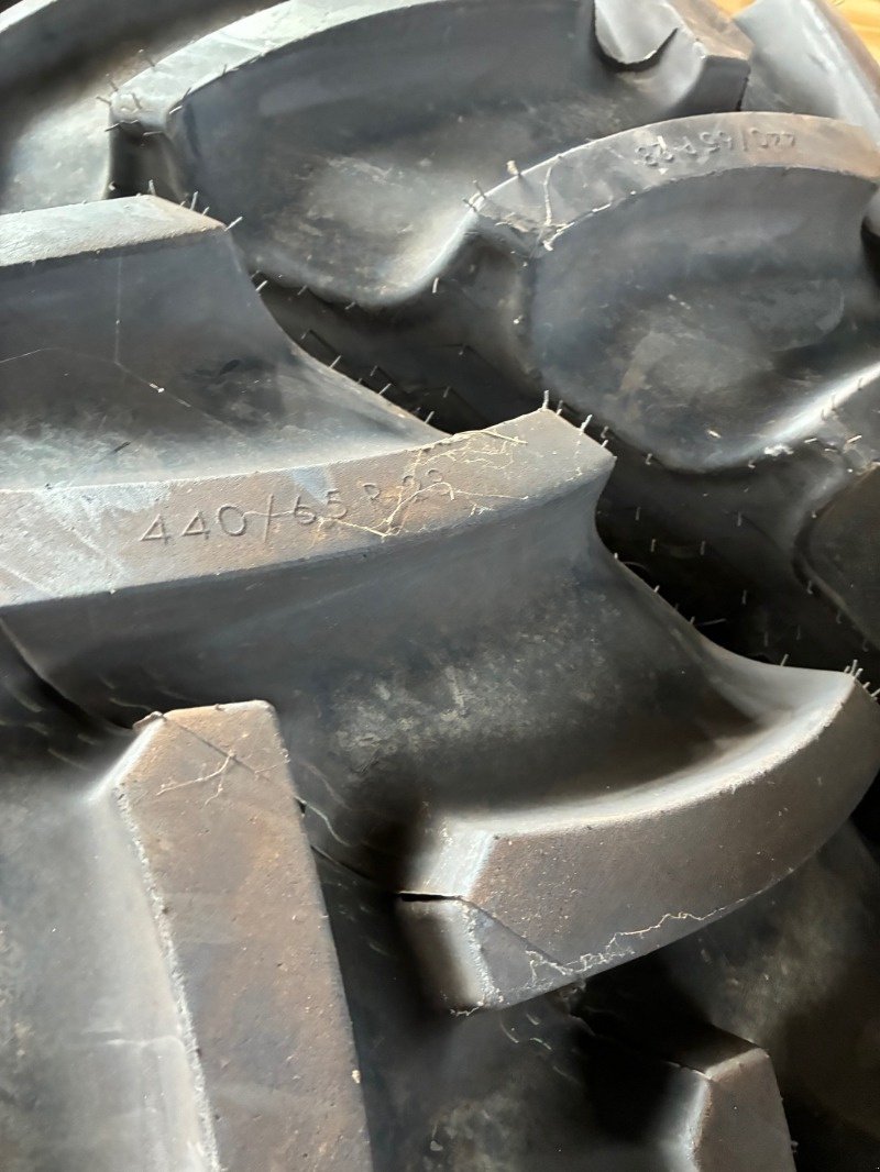 Reifen des Typs Mitas 540/65R38 AC65 + 440/65R28 AC65, Neumaschine in Ebeleben (Bild 3)