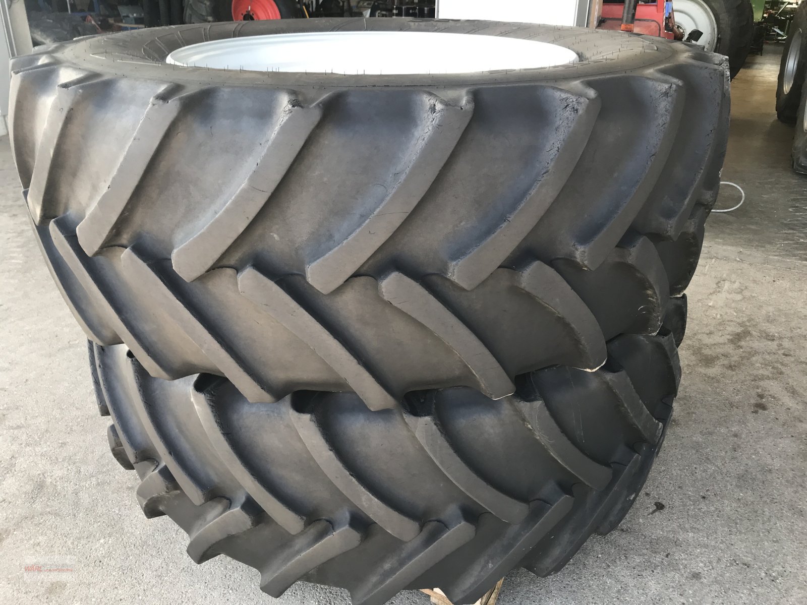 Reifen des Typs Mitas 650/65 R42, Gebrauchtmaschine in Mitterscheyern (Bild 1)