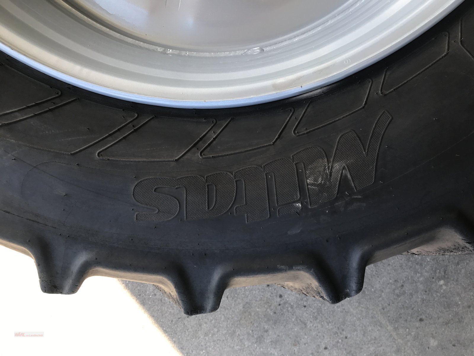 Reifen des Typs Mitas 650/65 R42, Gebrauchtmaschine in Mitterscheyern (Bild 5)