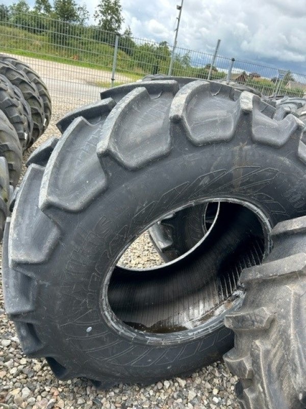 Reifen des Typs Mitas 650/65R42 +600/65R28 afmontering, Gebrauchtmaschine in Rødekro (Bild 5)