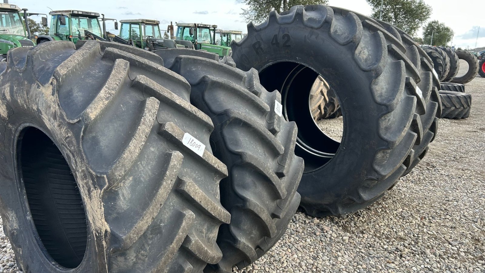 Reifen des Typs Mitas 710/70R42 + 600/70R30, Gebrauchtmaschine in Rødekro (Bild 5)