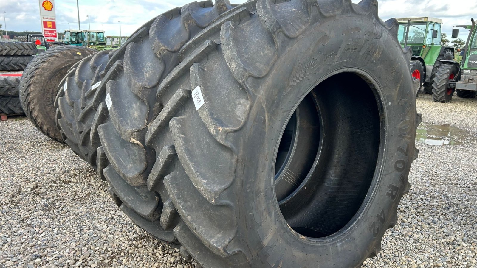 Reifen des Typs Mitas 710/70R42 + 600/70R30, Gebrauchtmaschine in Rødekro (Bild 2)