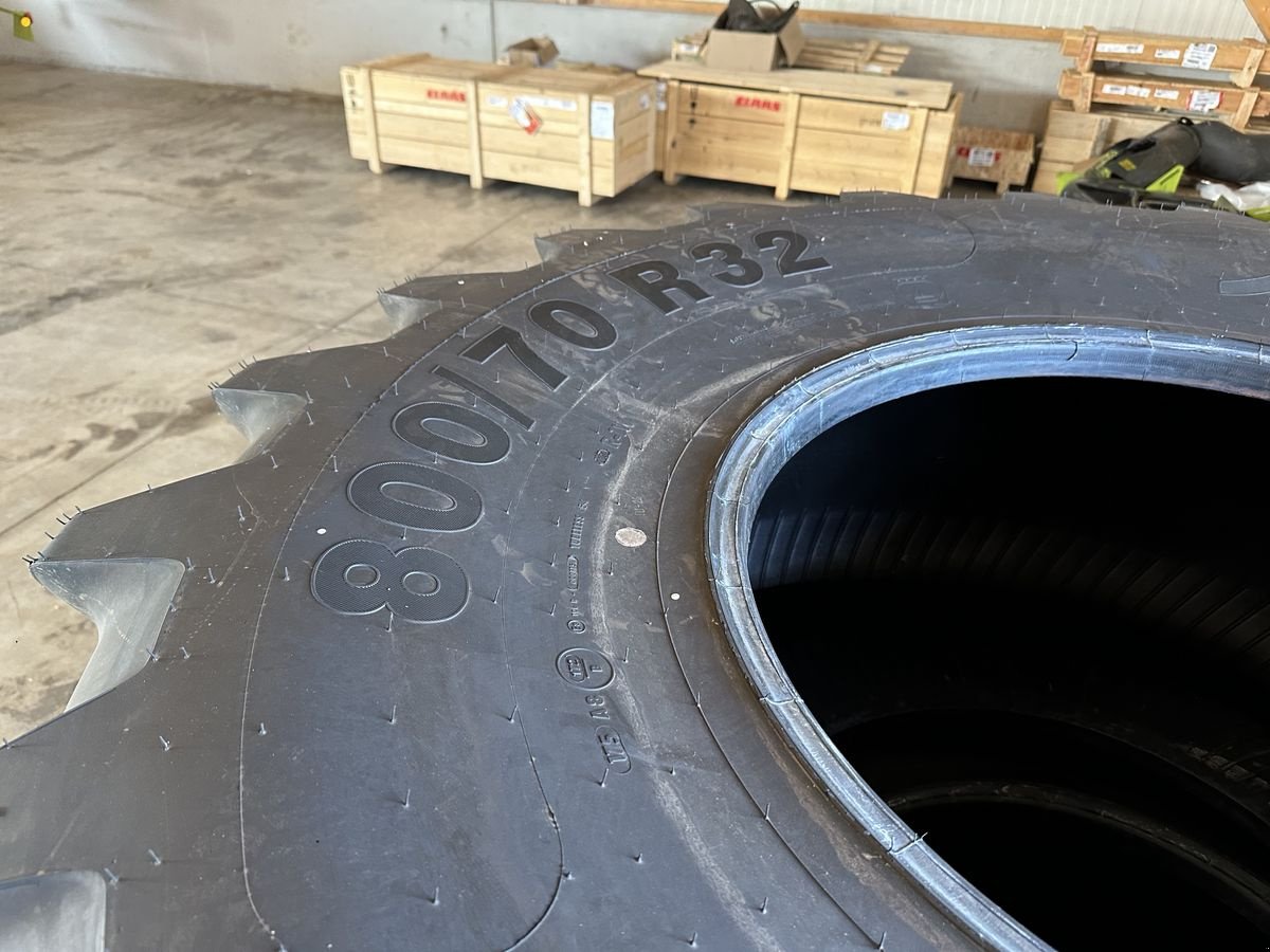 Reifen des Typs Mitas 800/70R32, Neumaschine in Grund (Bild 3)