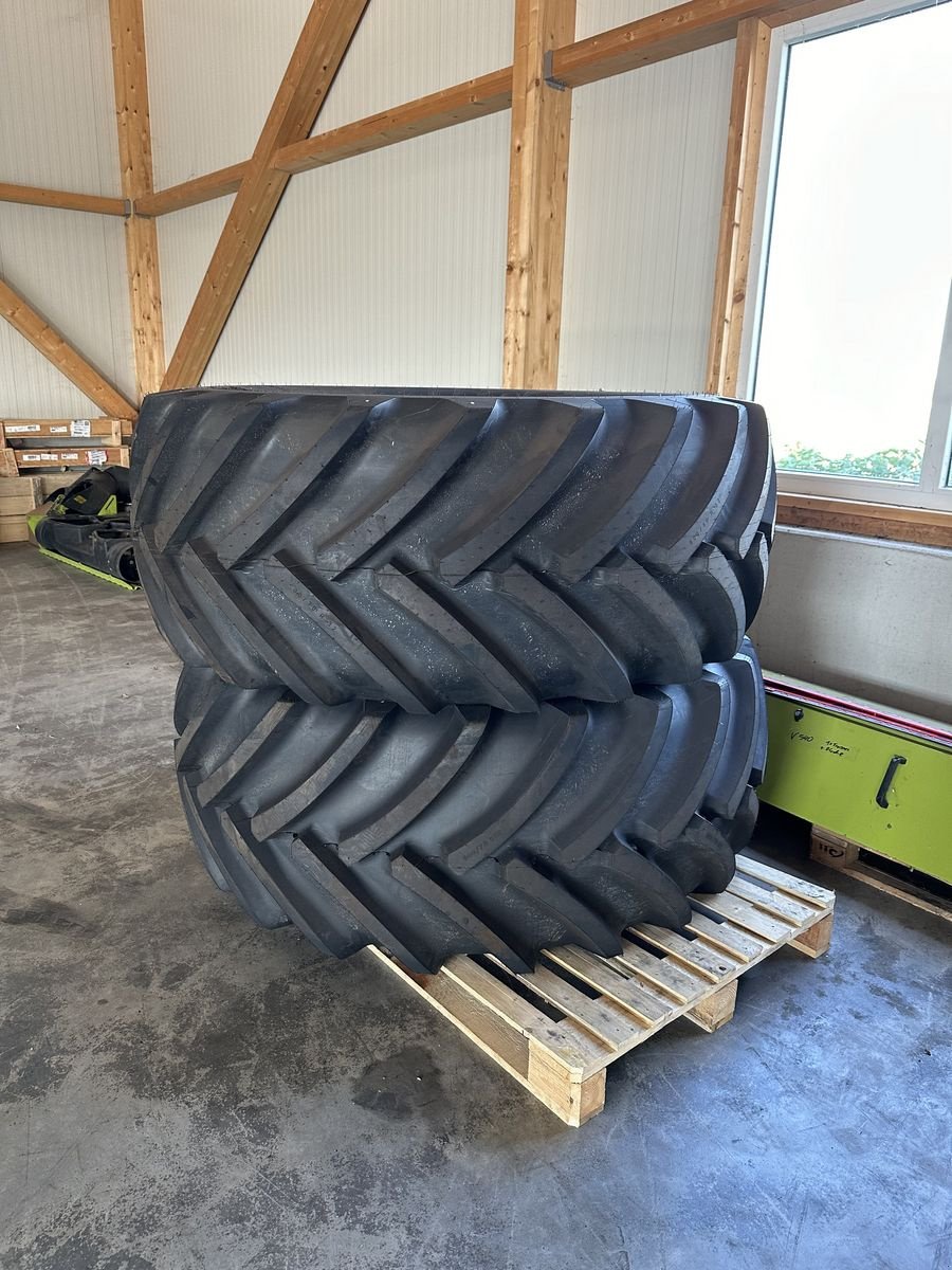 Reifen des Typs Mitas 800/70R32, Neumaschine in Grund (Bild 1)