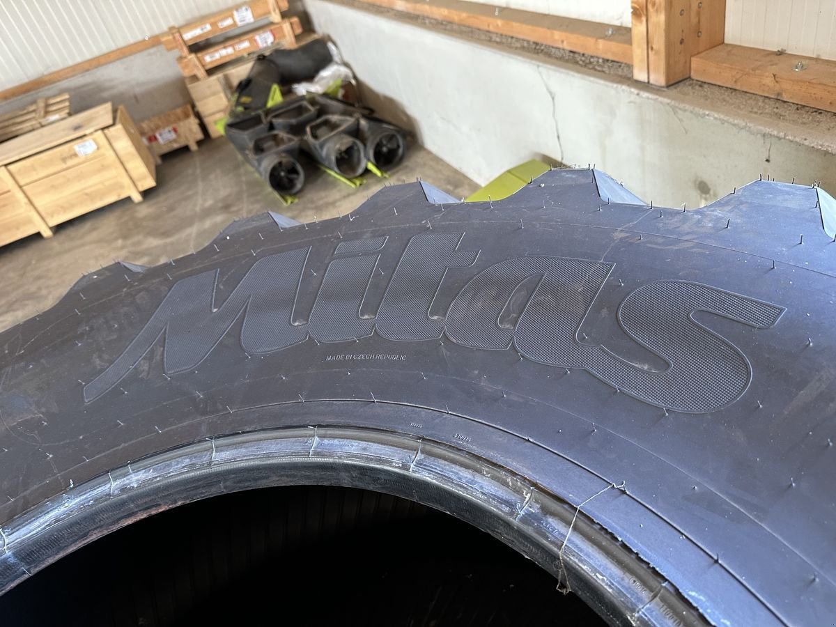Reifen des Typs Mitas 800/70R32, Neumaschine in Grund (Bild 5)