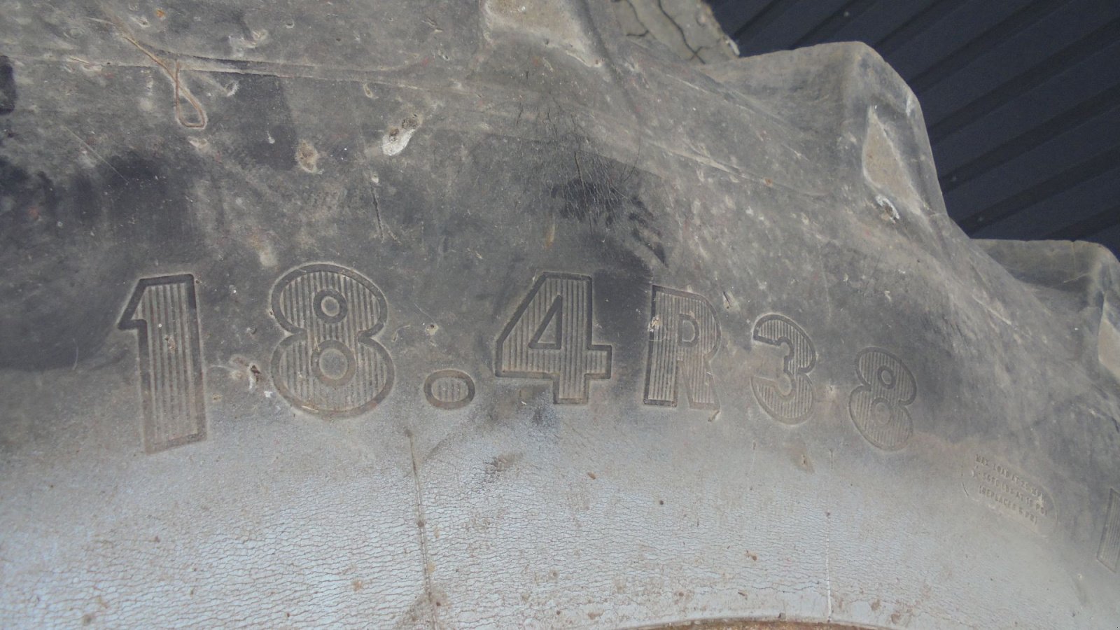 Reifen типа Molcon 18.4-38, Gebrauchtmaschine в Ribe (Фотография 4)