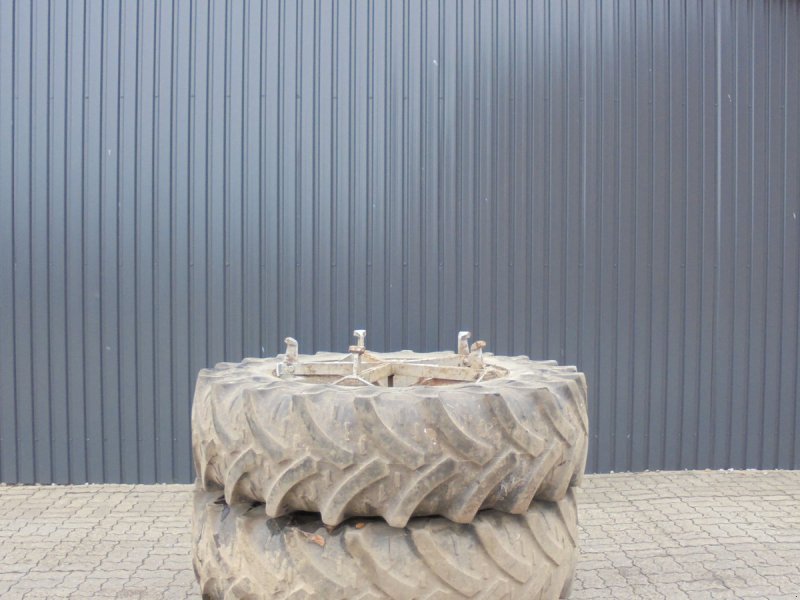 Reifen typu Molcon 18.4-38, Gebrauchtmaschine v Ribe (Obrázek 1)