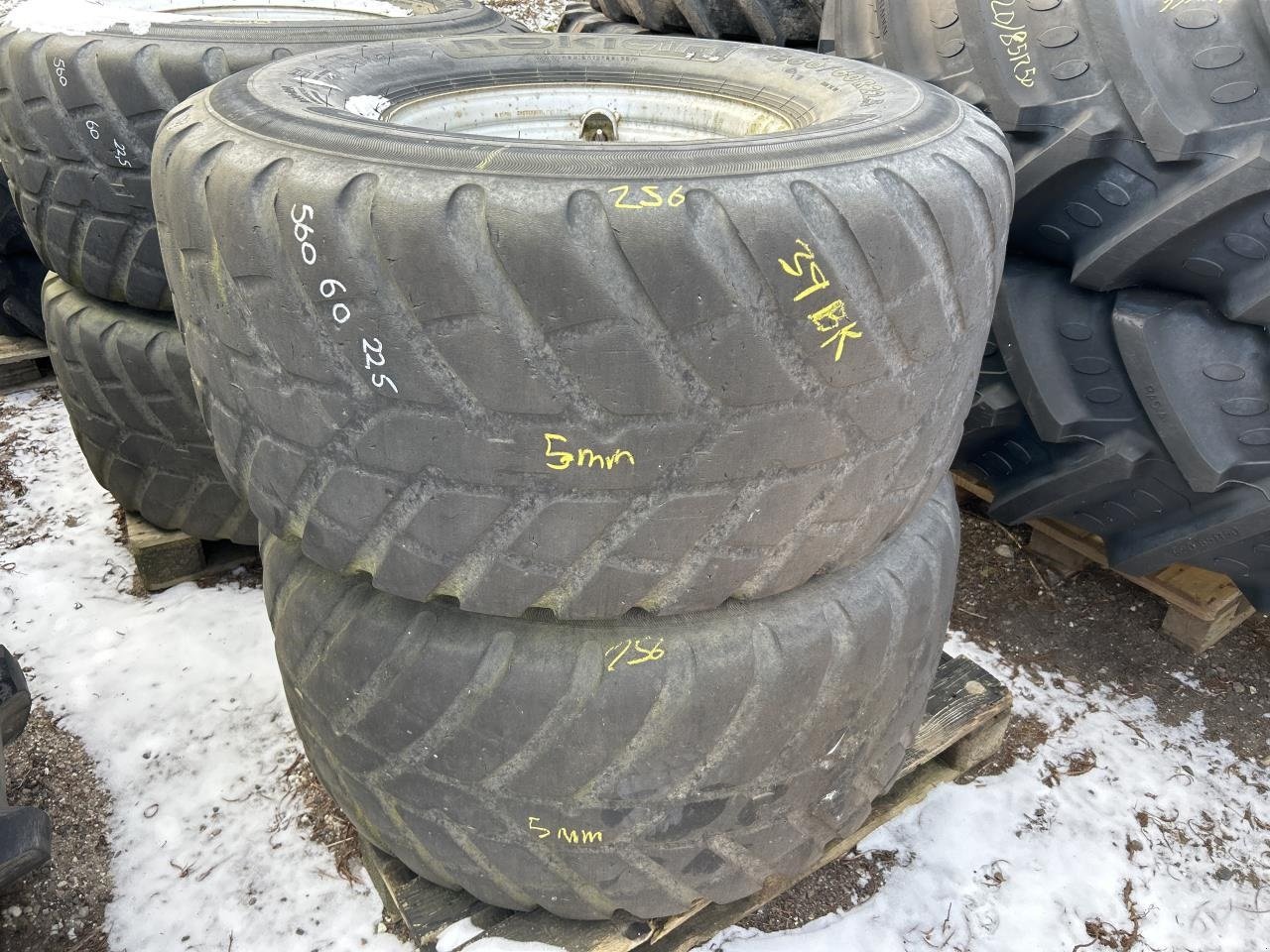 Reifen Türe ait Nokian 560/60R22,5, Gebrauchtmaschine içinde Randers SV (resim 1)