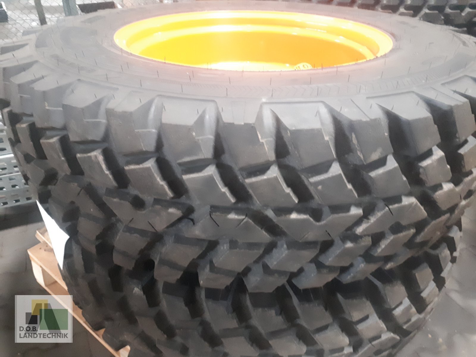 Reifen типа Nokian Kompletträder 400/85 R24 und 480/80 R34, Gebrauchtmaschine в Regensburg (Фотография 6)